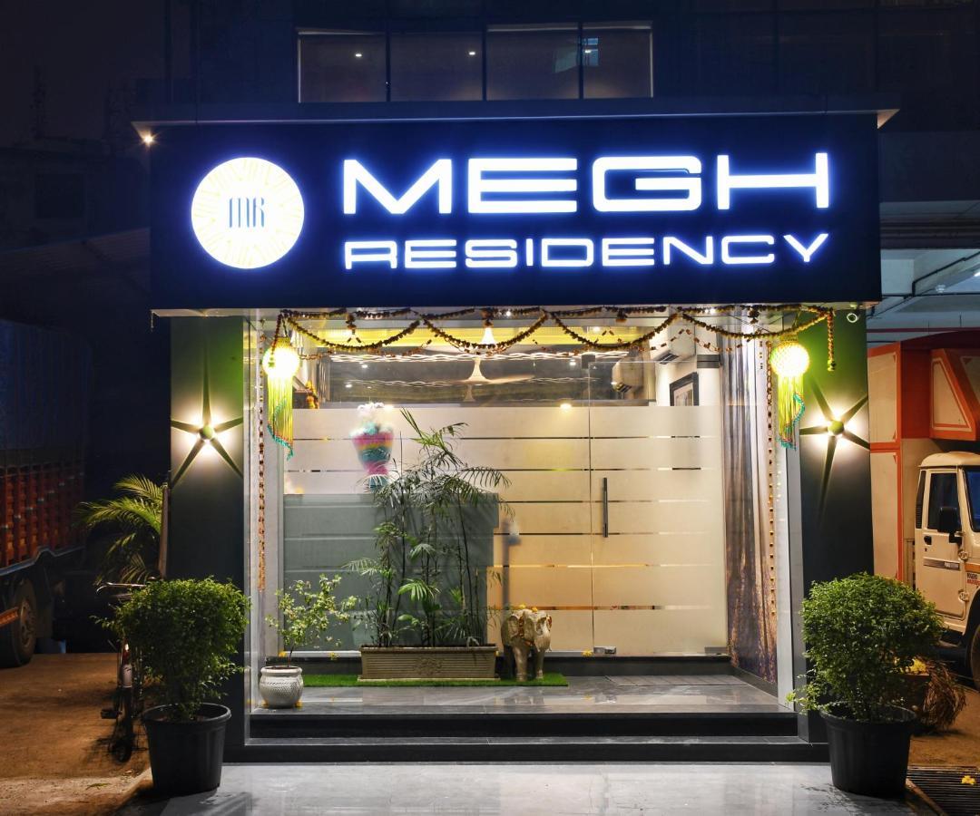ホテル Megh Residency ナビムンバイ エクステリア 写真