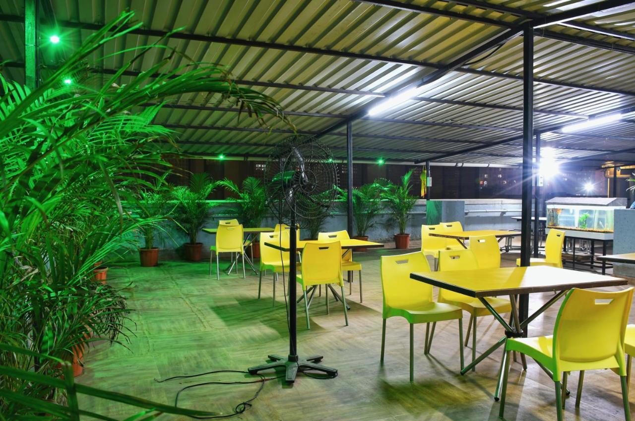 ホテル Megh Residency ナビムンバイ エクステリア 写真